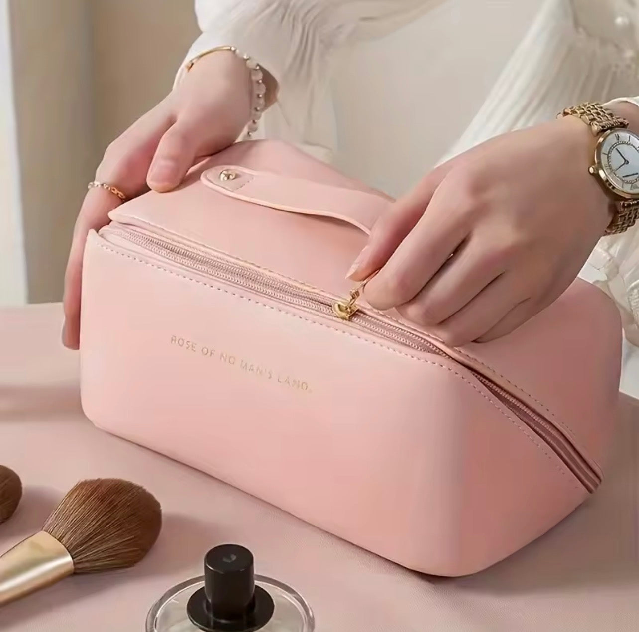 Premium Portable Makeup Organizer -Stylish Multi-Functional Toiletry Case for Travel